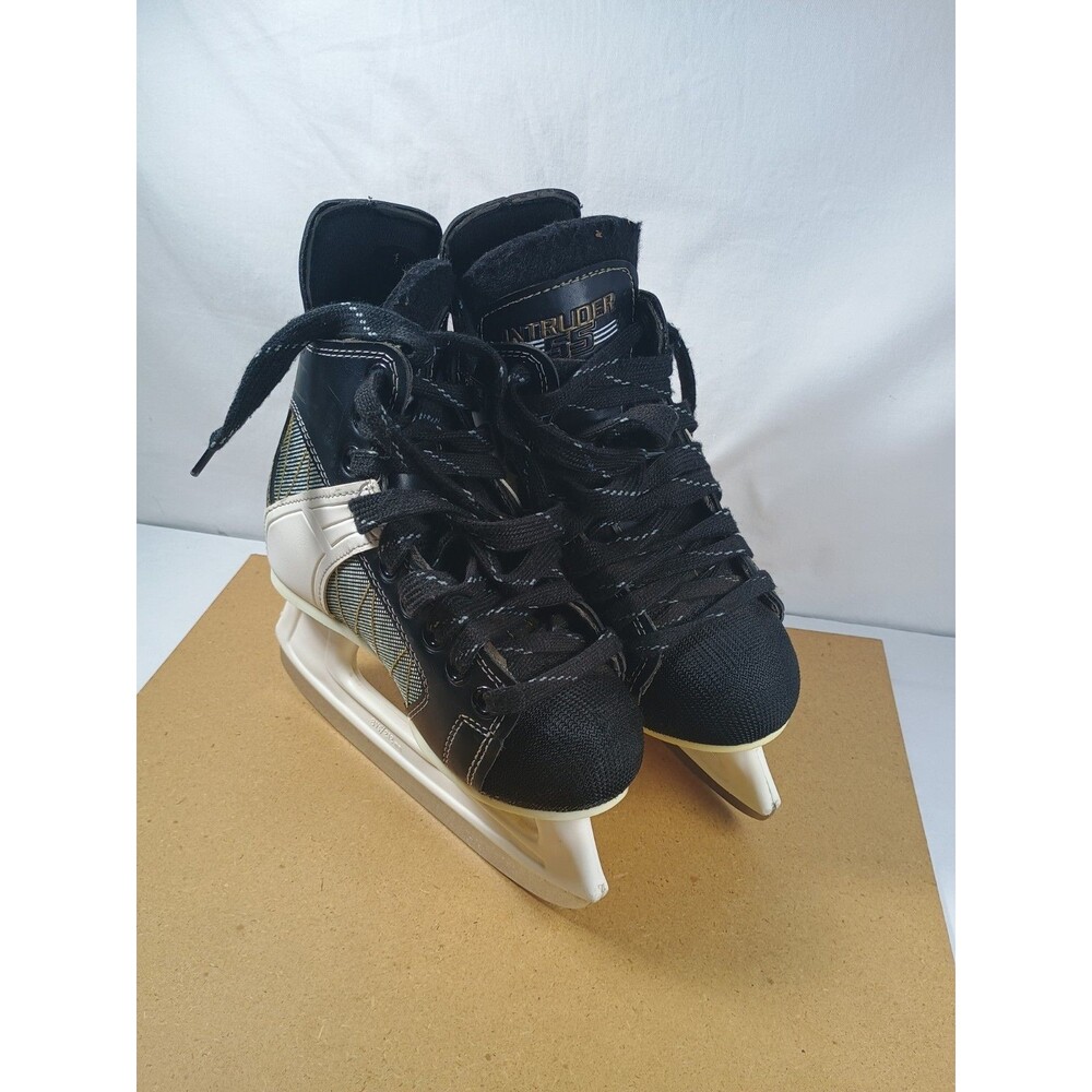 CCM Intruder 55 Youth Ice Skates size 1 SL-1000  8 1/3" /212mm